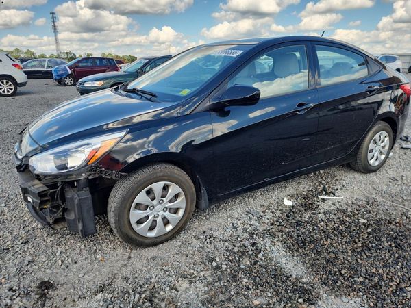 2017 HYUNDAI ACCENT SE Base — Front 3/4