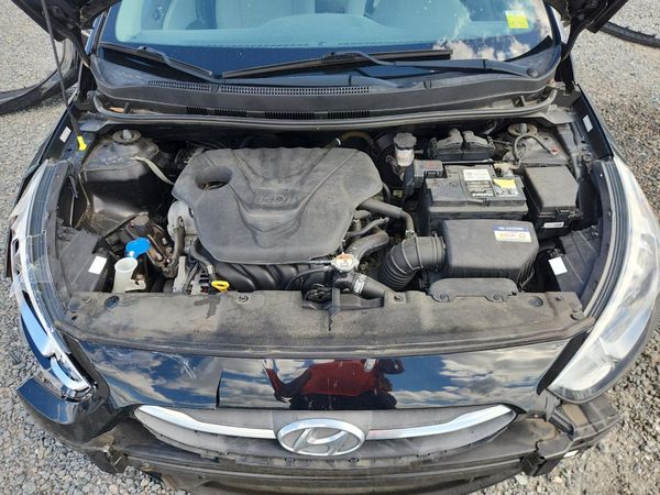 2017 HYUNDAI ACCENT SE Base — Engine bay