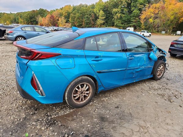 2018 TOYOTA PRIUS Plus/Premium/Advanced — PSRA