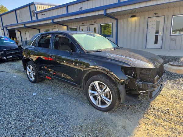 2019 AUDI Q3 — Passenger 3/4