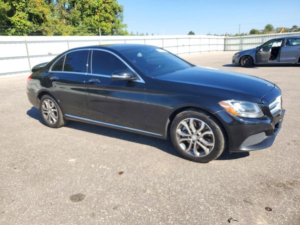 2016 MERCEDES-BENZ C300 C300-4M — Passenger 3/4