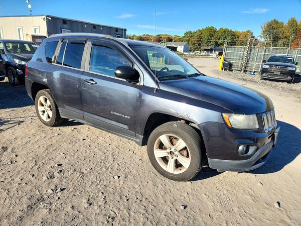 2014 JEEP COMPASS Sport — Passenger 3/4