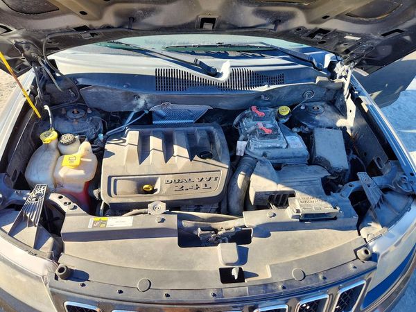 2014 JEEP COMPASS Sport — Engine bay
