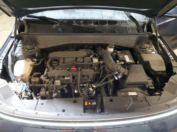 2024 HYUNDAI KONA Limited — Engine bay
