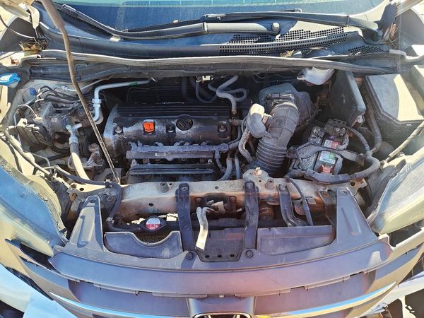 2013 HONDA CRV EX-L — Engine bay