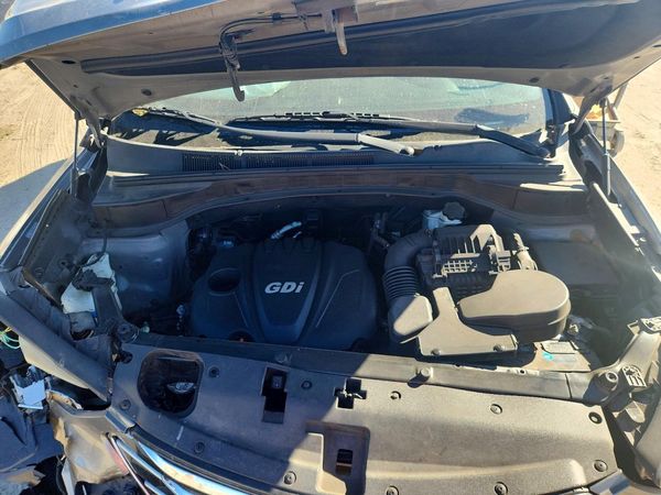 2013 HYUNDAI SANTA FE Sport 2WD — Engine bay