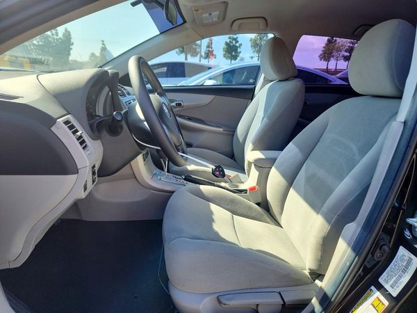 2012 TOYOTA COROLLA — DENT