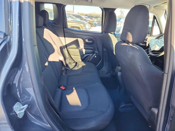 2023 JEEP RENEGADE LATITUDE 4X4