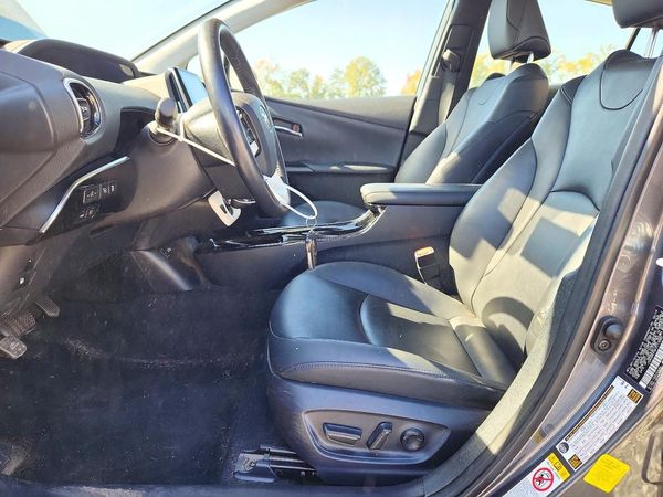 2019 TOYOTA PRIUS Plus/Premium/Advanced — DENT