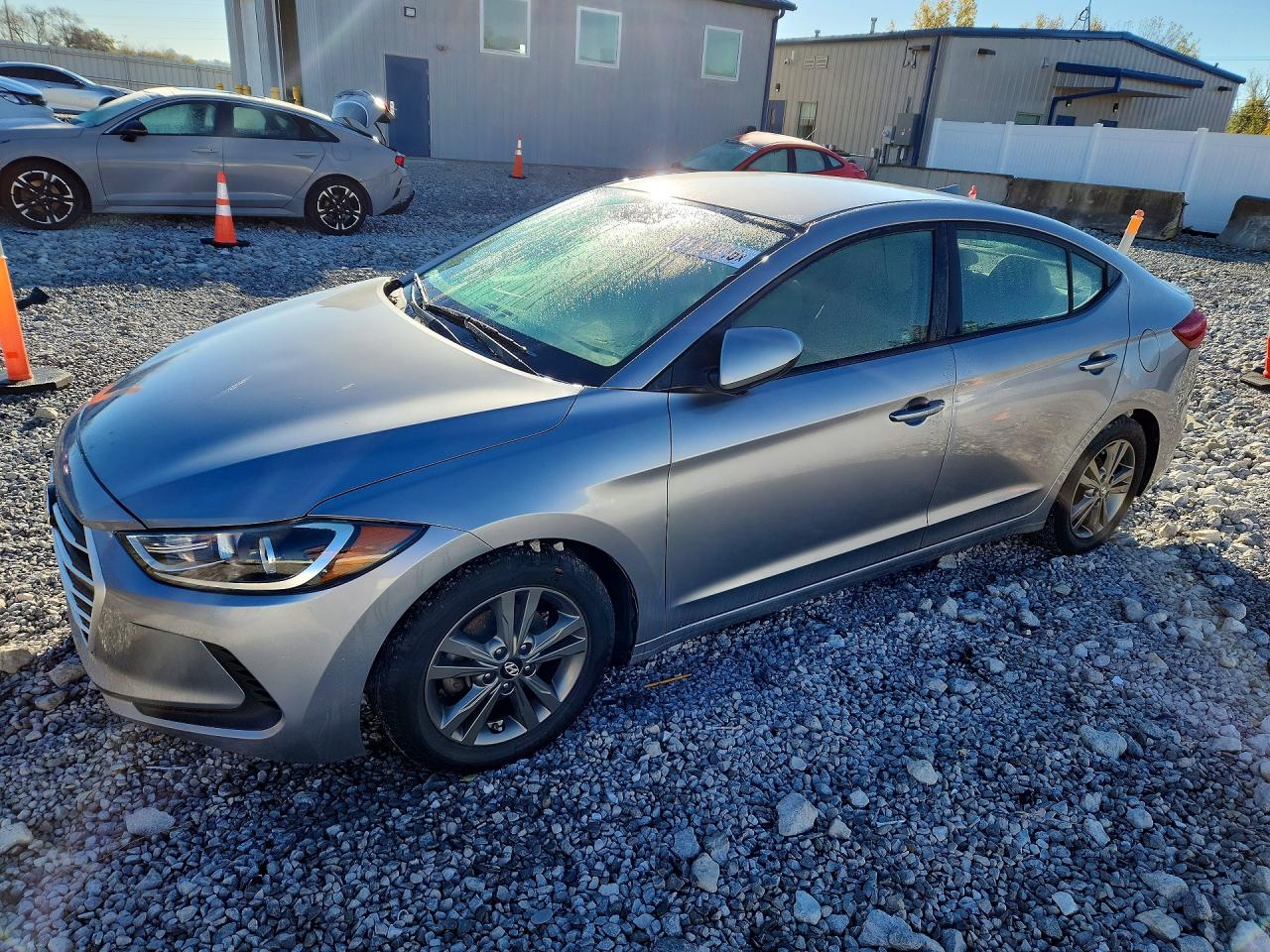 2017 HYUNDAI ELANTRA — Front 3/4
