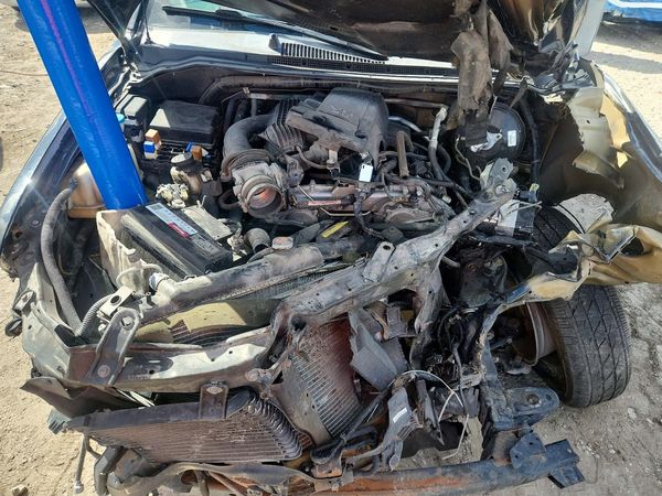 2019 NISSAN FRONTIER — Engine bay