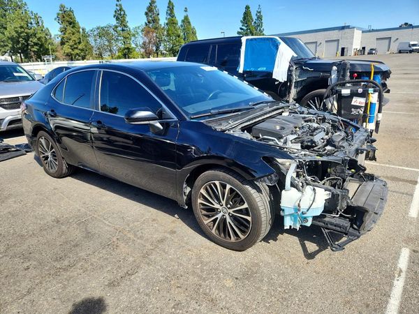 2019 TOYOTA CAMRY L/LE/SE/XLE — Passenger 3/4