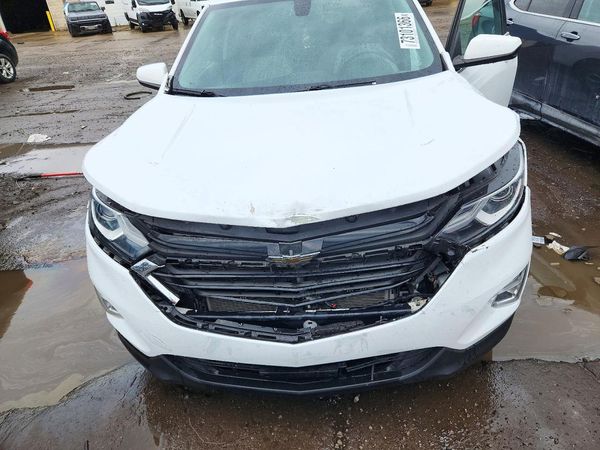 2018 CHEVROLET EQUINOX LT (1LT) — Engine bay
