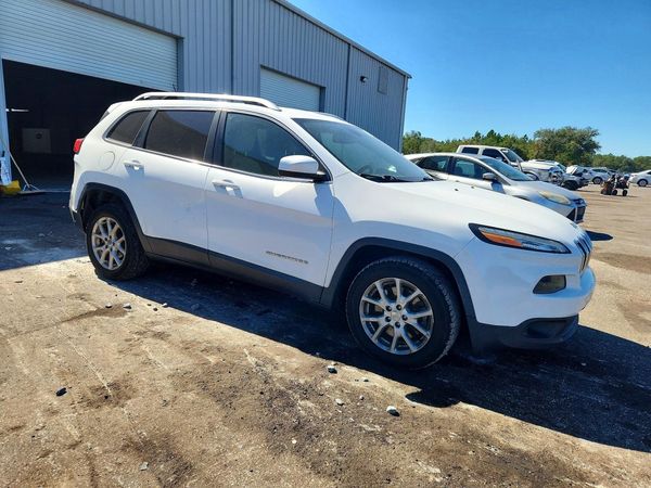 2015 JEEP CHEROKEE Latitude — Passenger 3/4