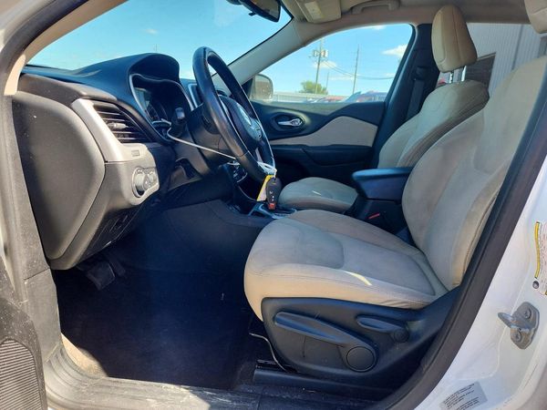 2015 JEEP CHEROKEE Latitude — DENT