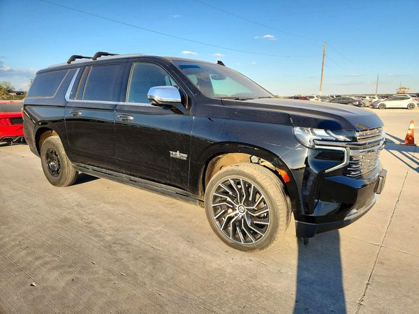 2021 CHEVROLET SUBURBAN Premier — Passenger 3/4