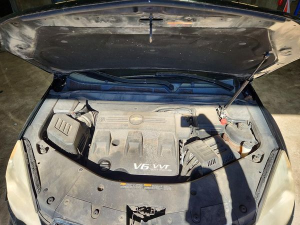 2014 CHEVROLET EQUINOX 1LT — Engine bay