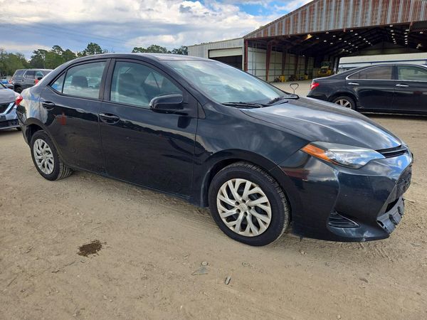 2017 TOYOTA COROLLA — Passenger 3/4