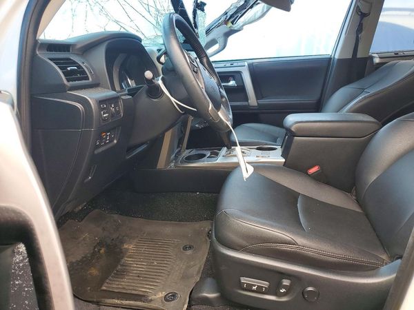2022 TOYOTA 4RUNNER TRD Sport — DENT