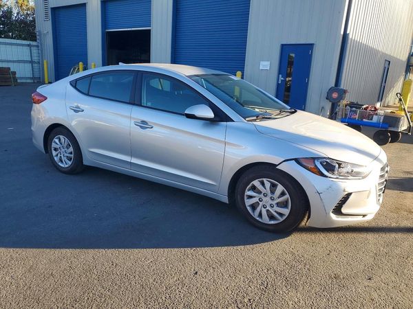 2018 HYUNDAI ELANTRA SE — Passenger 3/4