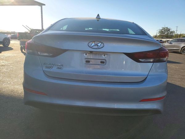 2018 HYUNDAI ELANTRA SE — DIRR