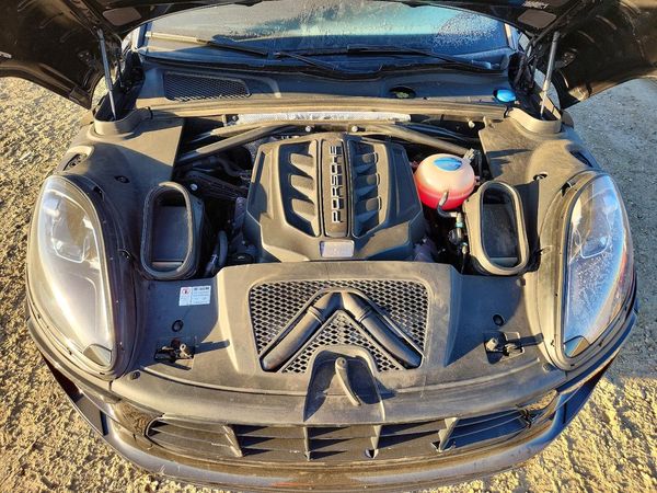 2017 PORSCHE MACAN — Engine bay