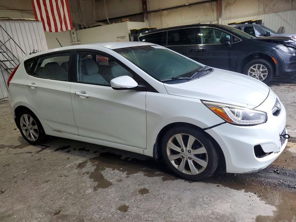 2014 HYUNDAI ACCENT — Passenger 3/4