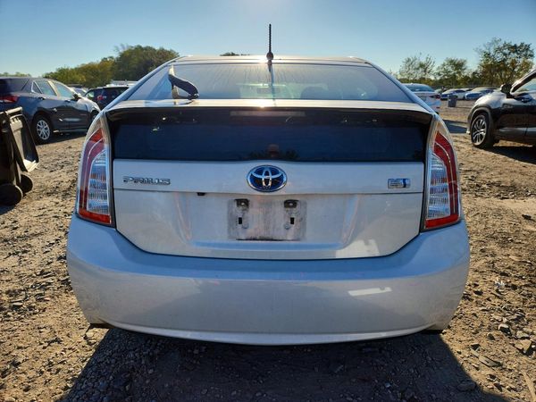 2015 TOYOTA PRIUS — DIRR