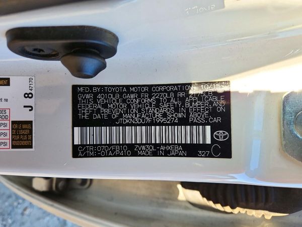 2015 TOYOTA PRIUS — VINS