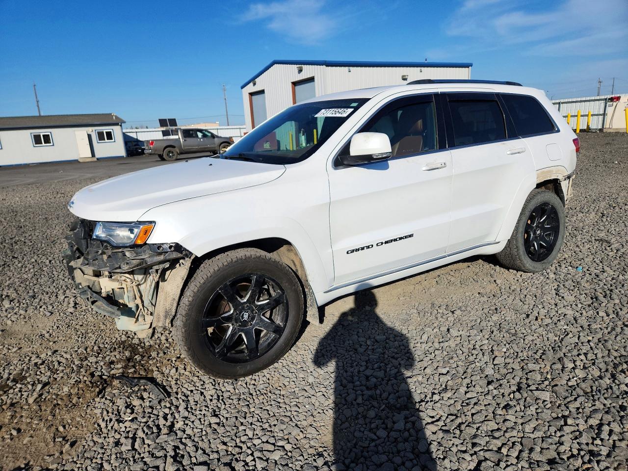 2019 JEEP GRAND CHEROKEE Summit — Front 3/4