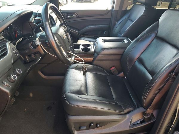 2019 CHEVROLET SUBURBAN LT — DENT