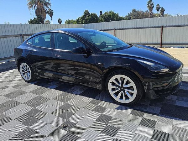 2022 TESLA MODEL 3 — Passenger 3/4