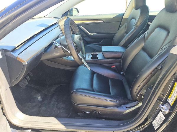 2022 TESLA MODEL 3 — DENT