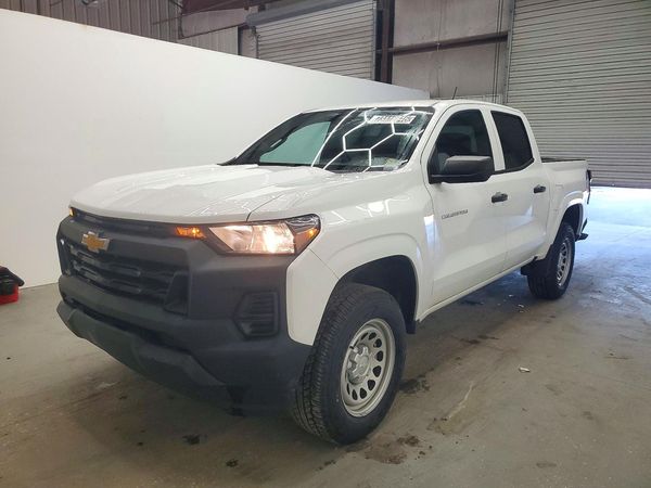 2024 CHEVROLET COLORADO Work Truck — Front 3/4