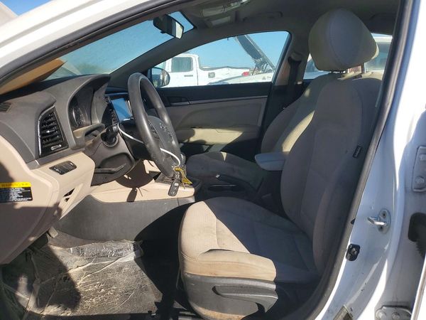 2017 HYUNDAI ELANTRA — DENT