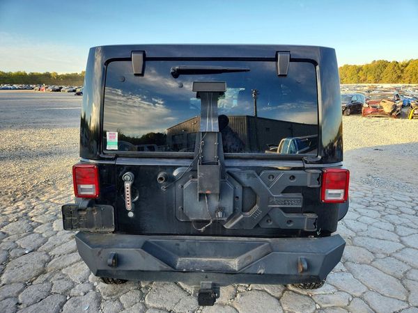 2013 JEEP WRANGLER UNLIMITED SAHARA 4X4 — DIRR