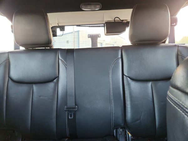 2013 JEEP WRANGLER UNLIMITED SAHARA 4X4 — SUVN