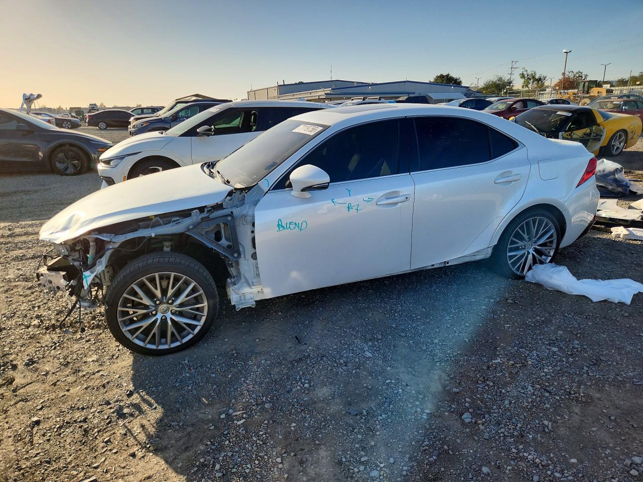 2016 LEXUS IS 200t — Front 3/4