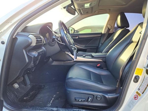 2016 LEXUS IS 200t — DENT