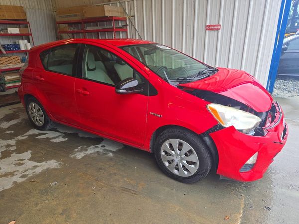 2012 TOYOTA PRIUS — Passenger 3/4