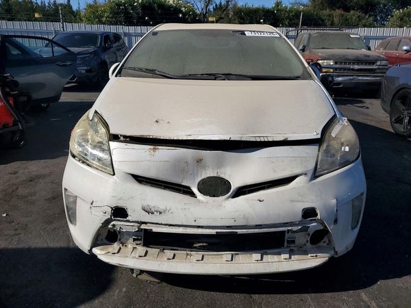 2015 TOYOTA PRIUS — DIRF