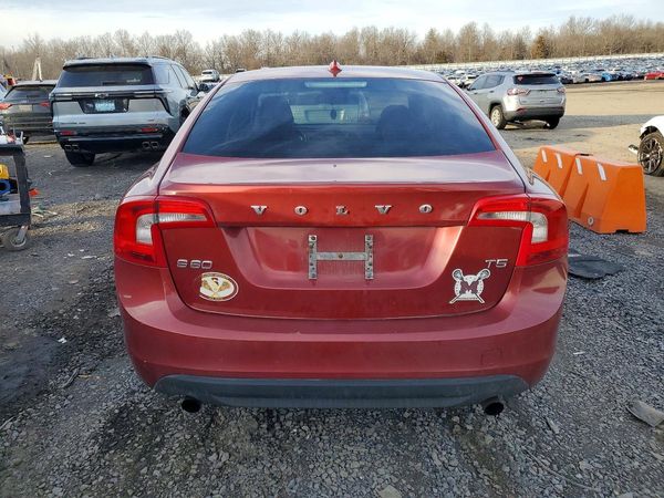 2012 VOLVO S60