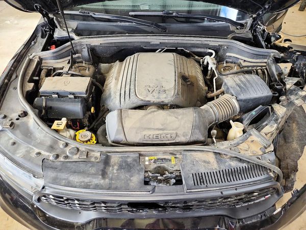 2021 DODGE DURANGO R/T — Engine bay