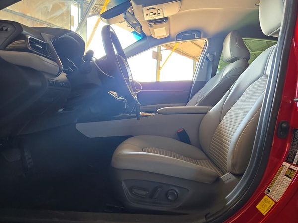 2020 TOYOTA CAMRY SE Hybrid — DENT