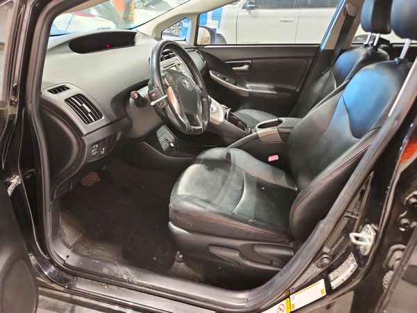 2013 TOYOTA PRIUS — DENT