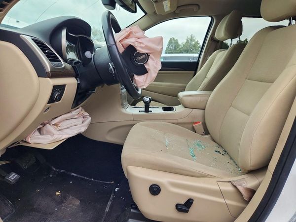 2015 JEEP CHEROKEE Laredo — DENT