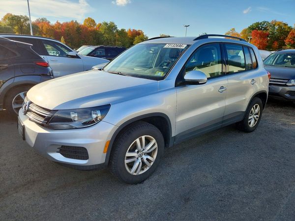 2017 VOLKSWAGEN TIGUAN — Front 3/4