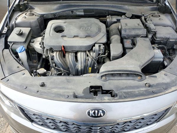 2019 KIA OPTIMA EX — Engine bay