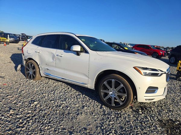 2020 VOLVO XC60 Inscription — Passenger 3/4
