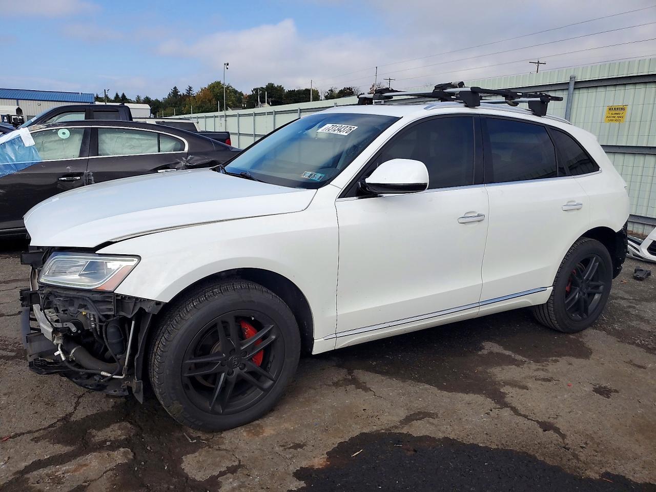 2017 AUDI Q5 quattro Premium — Front 3/4